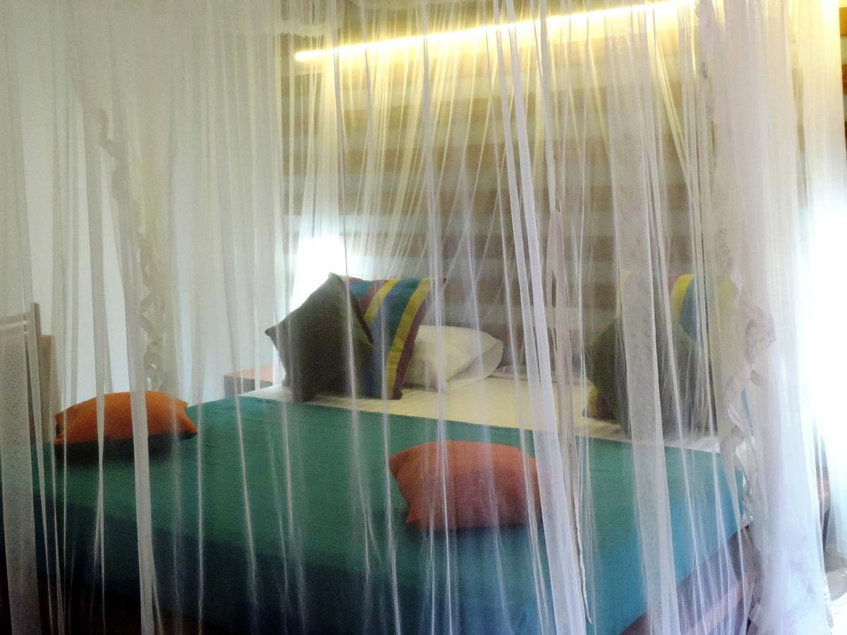 Primrose Guest House Unawatuna Buitenkant foto
