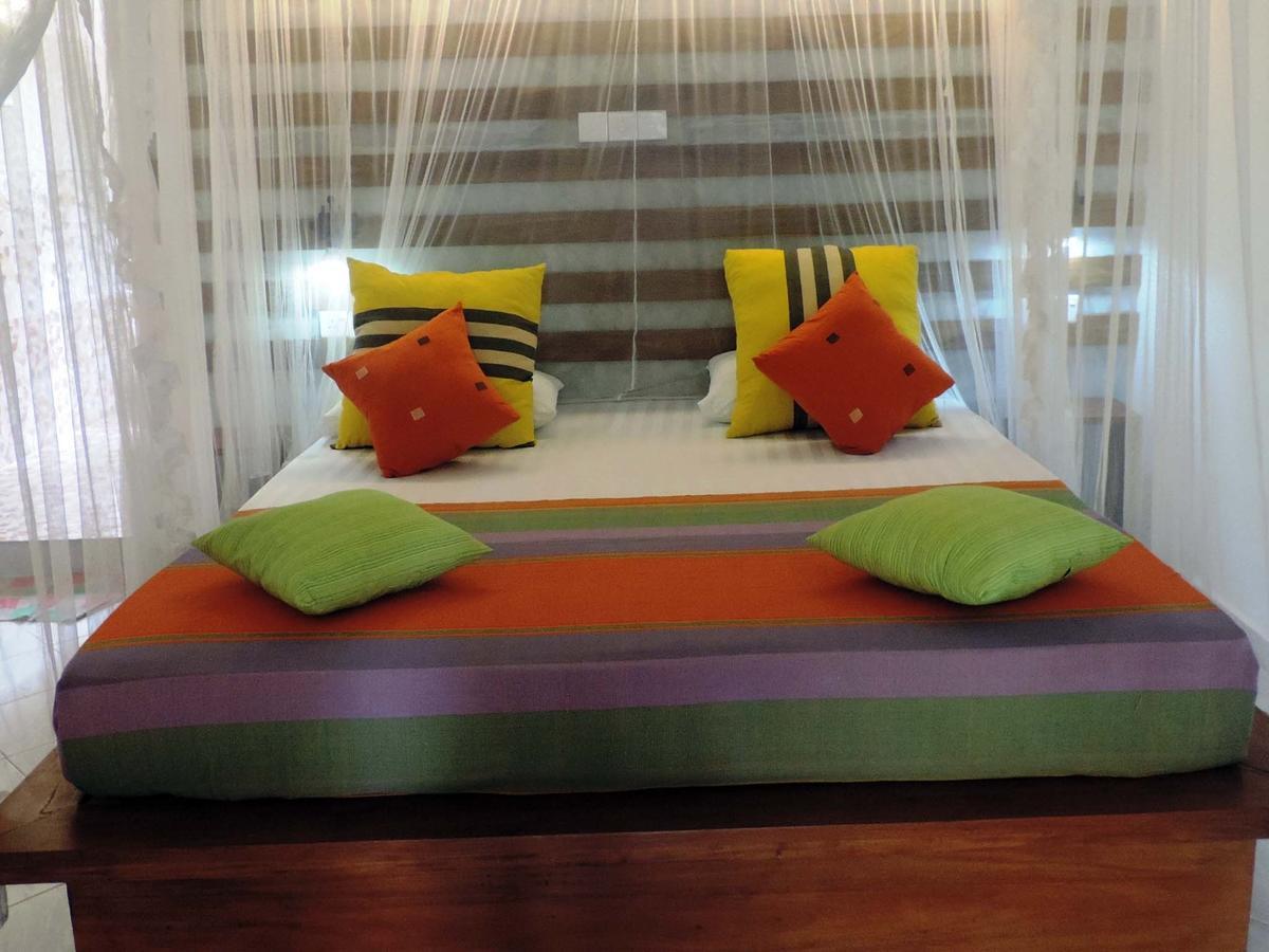 Primrose Guest House Unawatuna Buitenkant foto