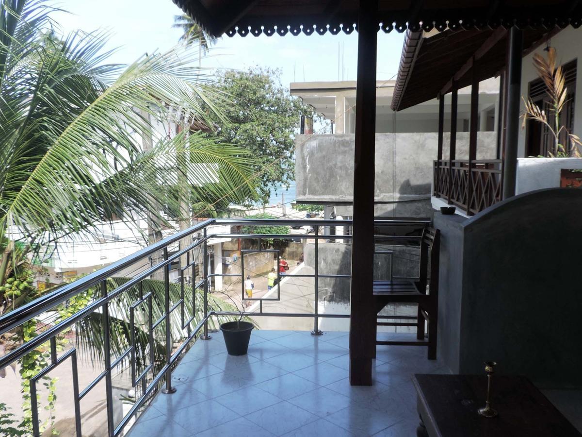 Primrose Guest House Unawatuna Buitenkant foto
