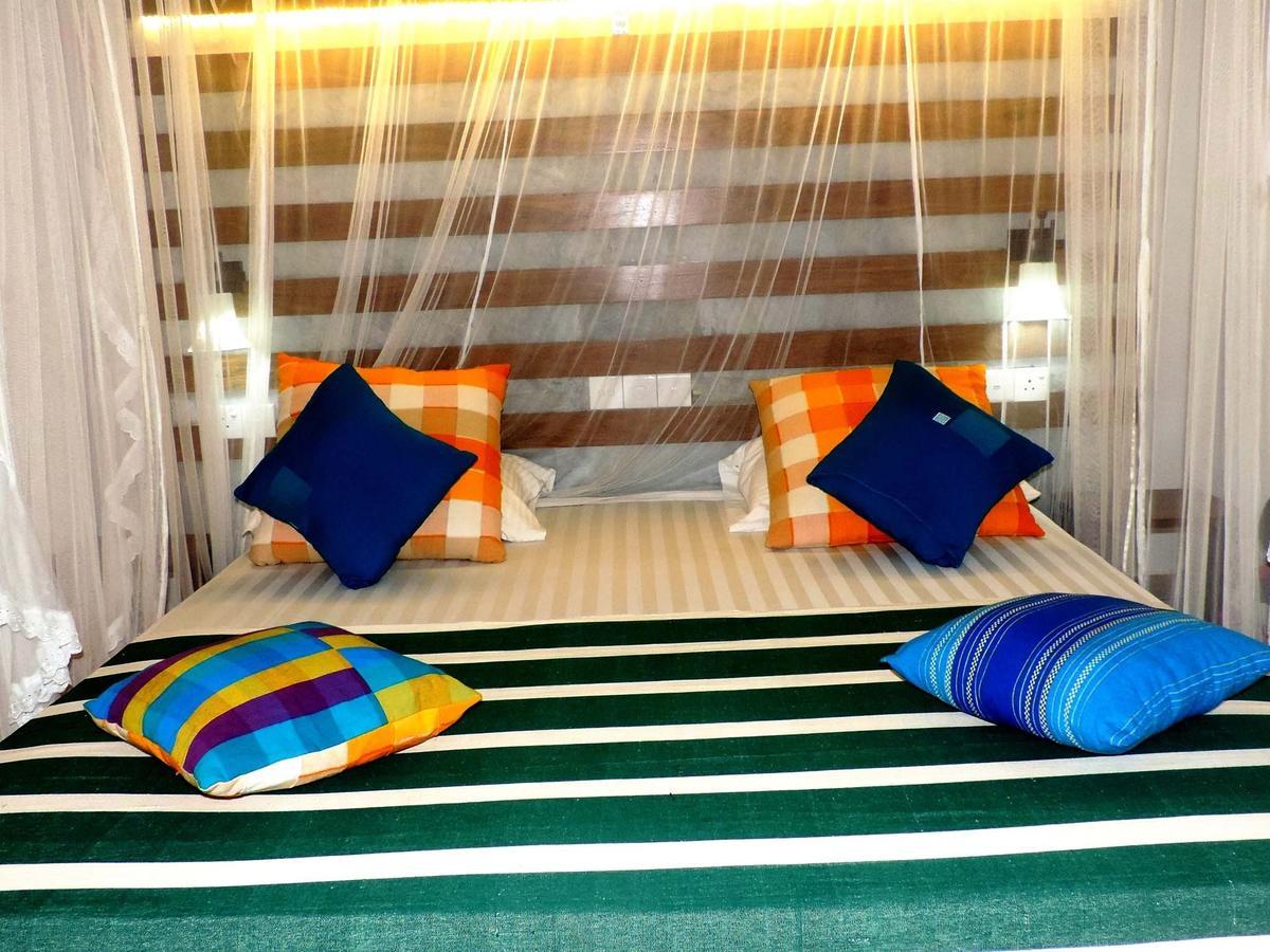 Primrose Guest House Unawatuna Buitenkant foto
