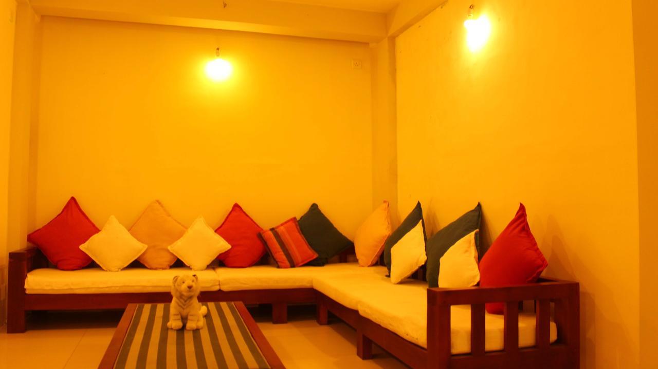 Primrose Guest House Unawatuna Buitenkant foto