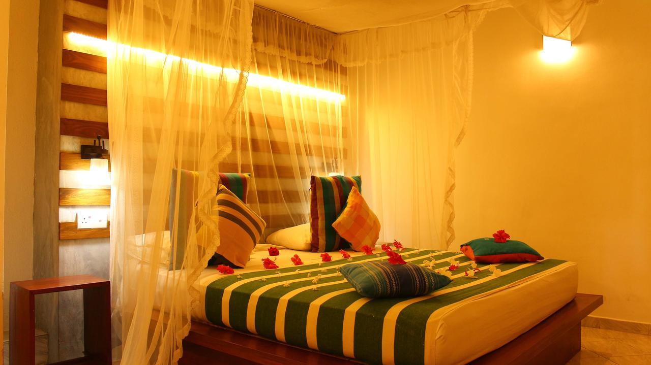 Primrose Guest House Unawatuna Buitenkant foto