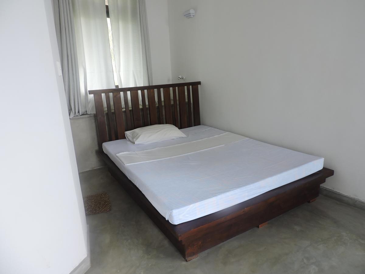 Primrose Guest House Unawatuna Buitenkant foto