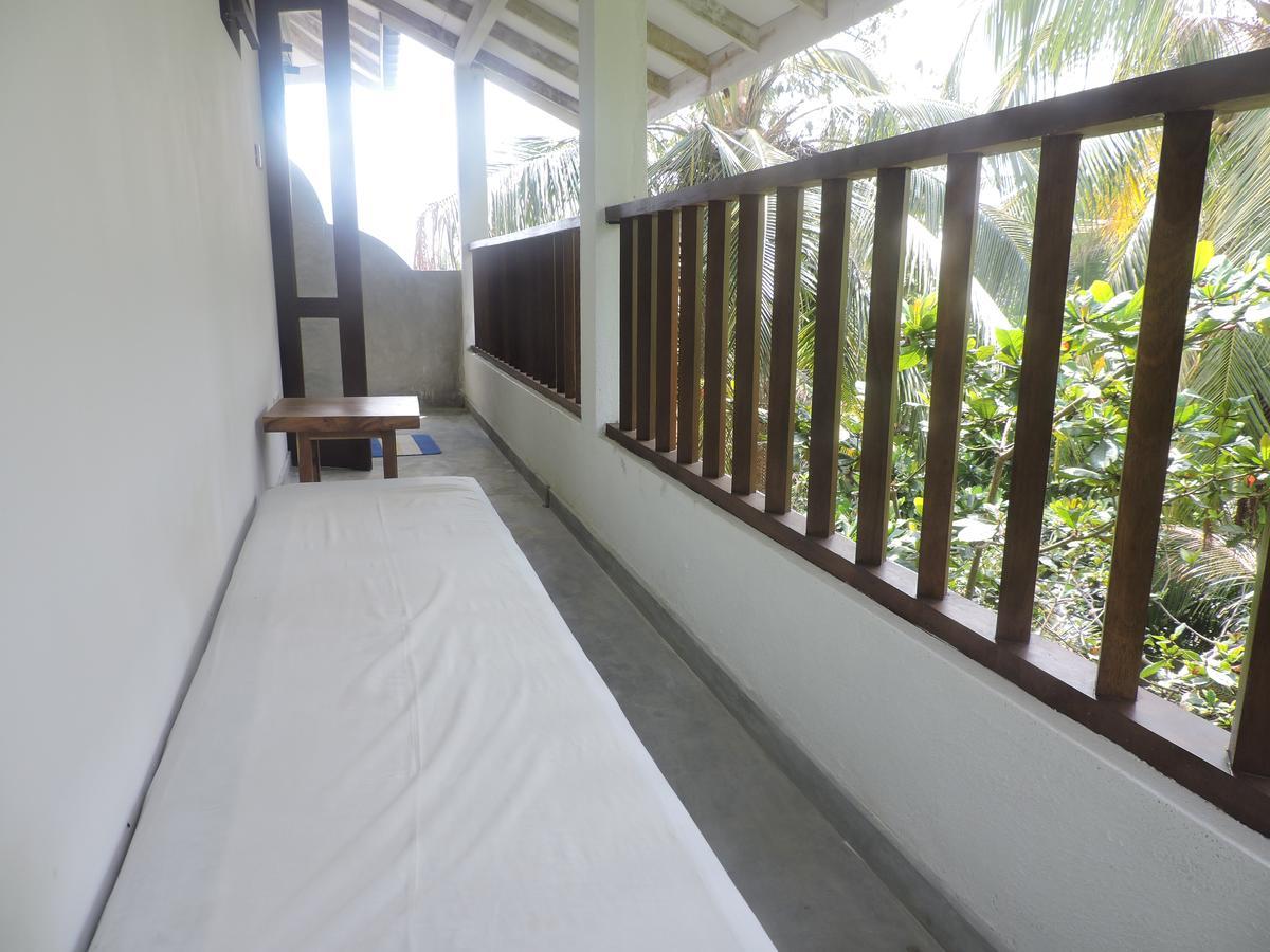 Primrose Guest House Unawatuna Buitenkant foto