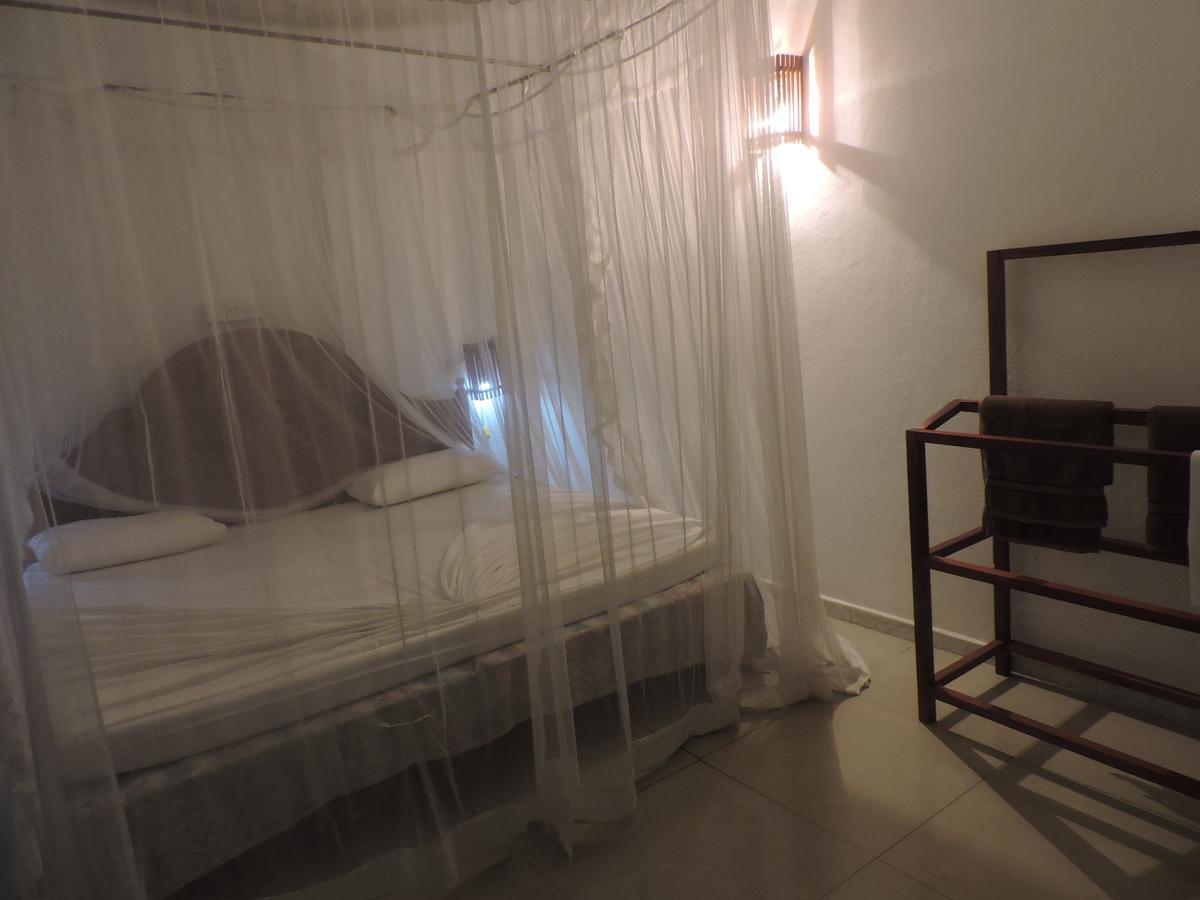 Primrose Guest House Unawatuna Buitenkant foto